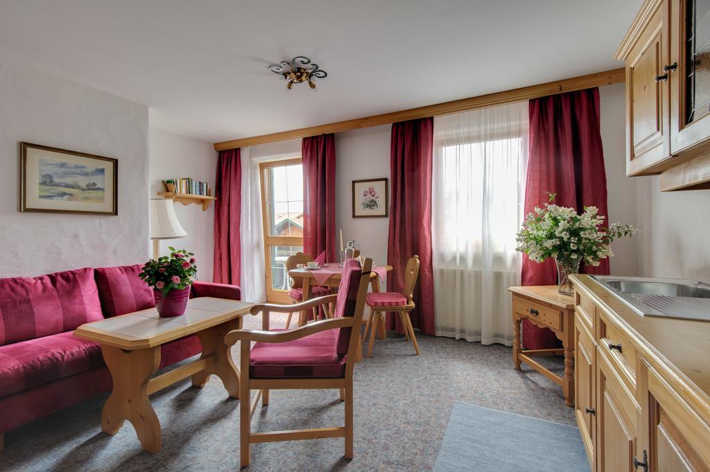 Parkhotel Living Bayersoien 外观 照片